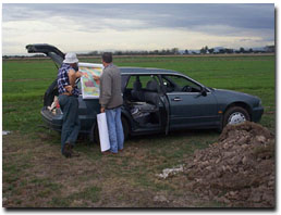 Photo: Ian Sargeant discussing soil mapping with a landholder near Sale.